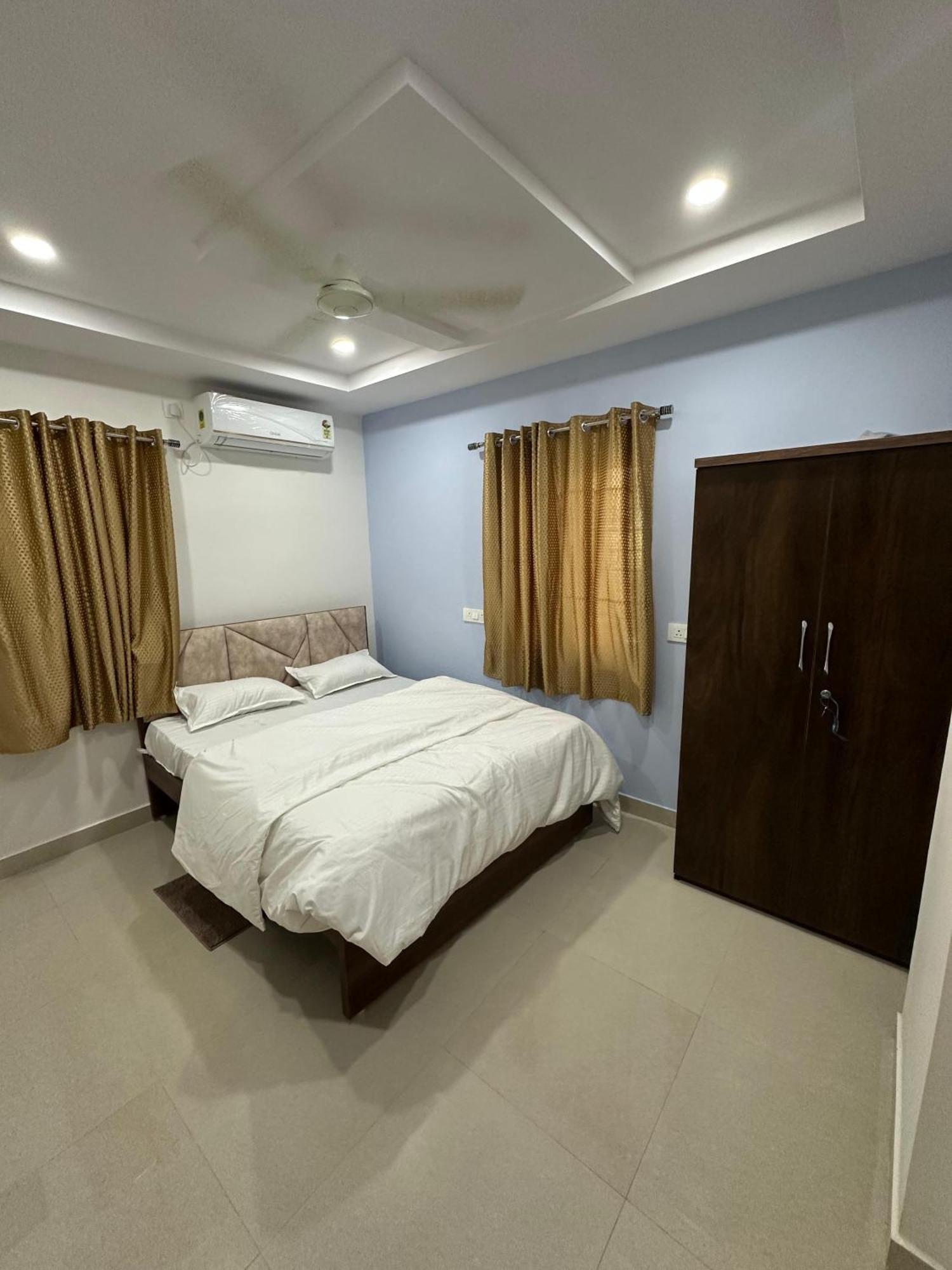 Cosmic Hotel & Guest House Gachibowli Raidurg Hyderabad Eksteriør bilde