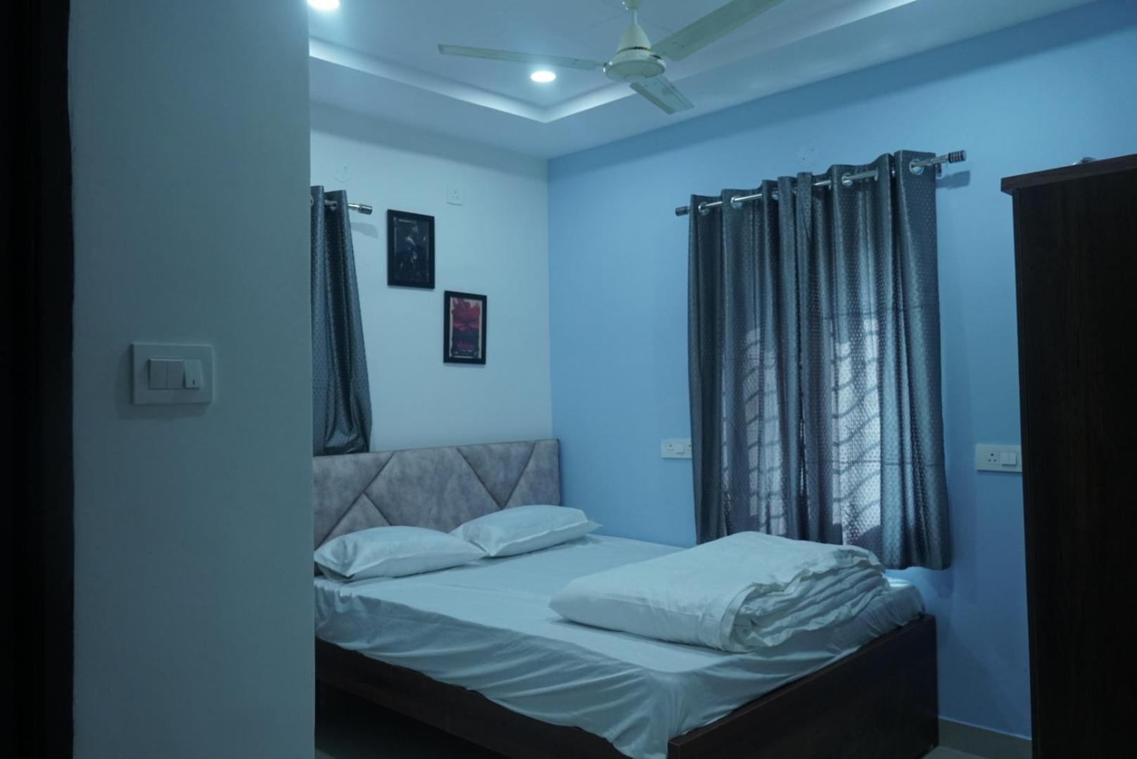 Cosmic Hotel & Guest House Gachibowli Raidurg Hyderabad Eksteriør bilde